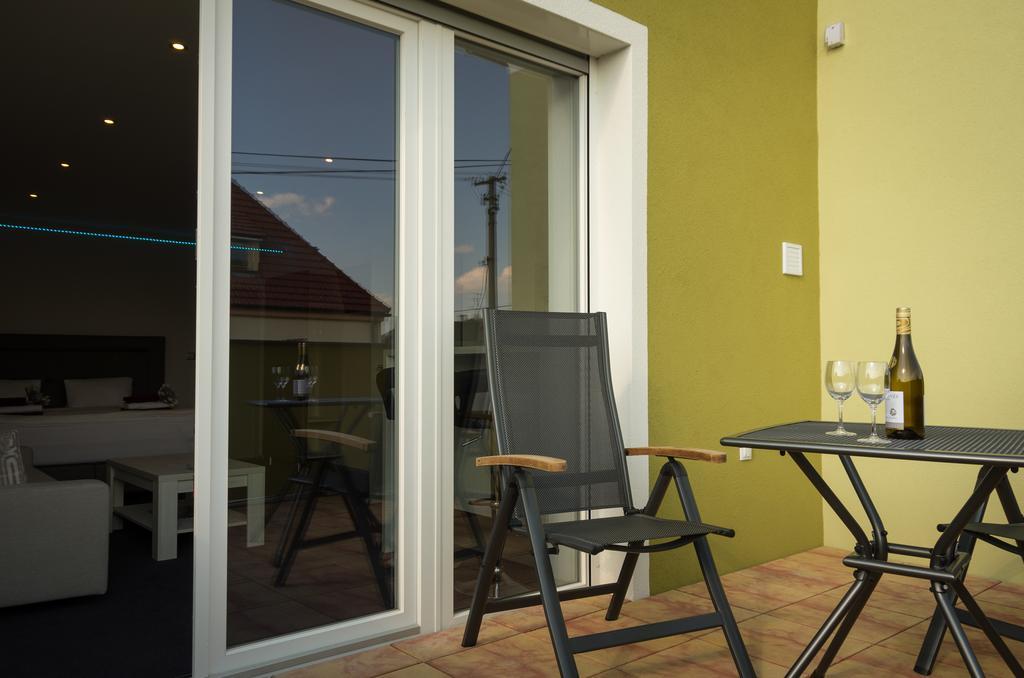 Villa Kiwi Mikulov Kamer foto