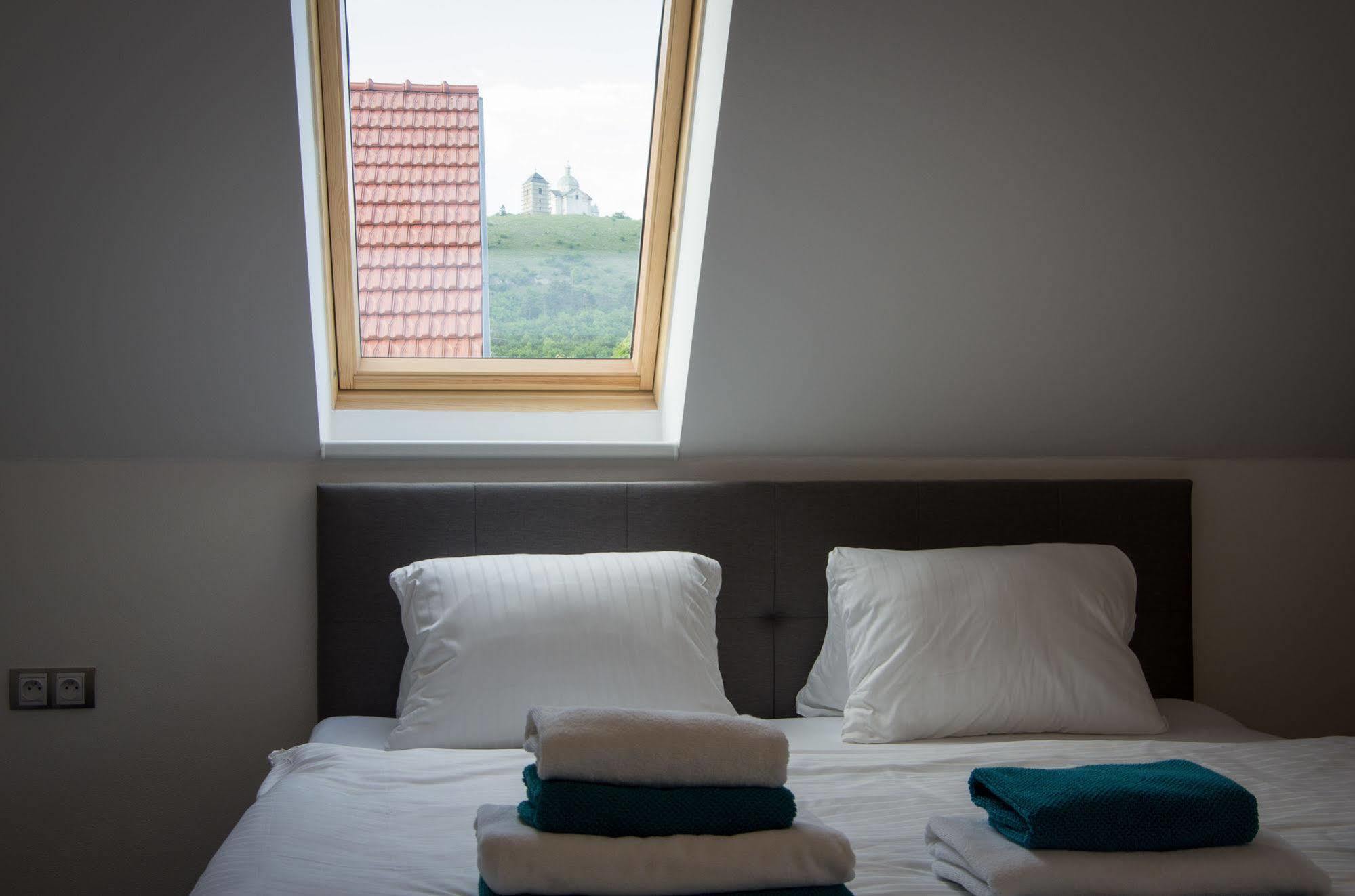 Villa Kiwi Mikulov Buitenkant foto